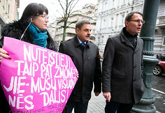Akcija &bdquo;Tylos minutė&ldquo; prie&scaron; nutarimą riboti nuteistųjų pirkinių kiekį
