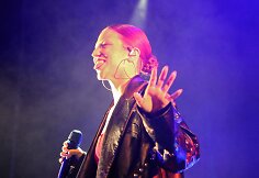 Jess Glynne