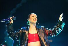 Jess Glynne