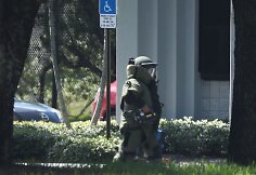 JAV politikams ir aktyvistams pa&scaron;tu atsiųstos bombos
