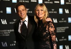 Kate Moss su vyru Jamie Hince'u