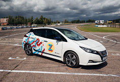 Meno kūriniu tapęs &bdquo;Nissan Leaf&ldquo;
