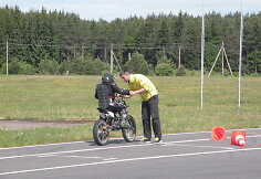 Jaunųjų motociklininkų mokymai Auk&scaron;tadvaryje