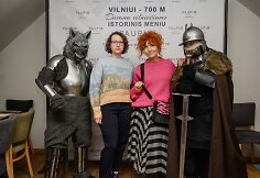 Vakarienės restorane akimirka