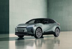 Toyota C-HR+