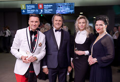 Gala vakarienės akimirka