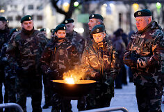 Lietuvos valstybės atkūrimo dienai paminėti simbolinių laužų ceremonija