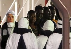I&scaron;gelbėti migrantai Italijoje