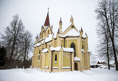 &Scaron;e&scaron;uolėlių &Scaron;vč. Mergelės Marijos, Visų malonių Tarpininkės, bažnyčia