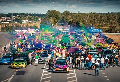 &bdquo;Porsche&ldquo; automobilių paradas, skirtas paminėti &bdquo;Porsche&ldquo; 75 metų įkūrimo sukakčiai