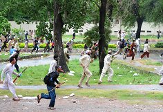 Protestuotojai Pakistane