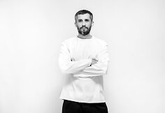 Plaukų stilistų Adriano ir Joanos Pop kuriamos &scaron;ukuosenos