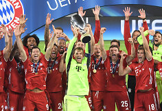 Miuncheno „Bayern“ triumfavo UEFA Supertaurėje
