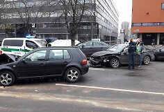 Žalgirio gatvėje į avariją pateko VMI automobilis