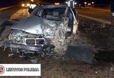 Pirmadienį Marijampolėje ant Kumelionių tilto susidūrė BMW ir „Audi“
