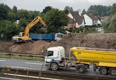 Prancūzijoje prie Kalė migrantų stovyklos prasidėjo sienos statybos