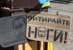 Ukraina -  nuo mėlynai geltonų konteinerių iki &bdquo;banderininkų&ldquo; barų