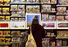Londone atidaryta didžiausia pasaulyje &bdquo;Lego&ldquo; parduotuvė