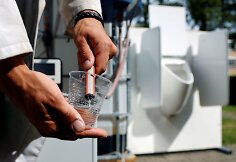 Belgijos mokslininkų sukurtas filtravimo aparatas verčiantis &scaron;lapimą į geriamą vandenį ir trą&scaron;as 
