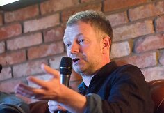  "VICE" žurnalistas Max Daly 