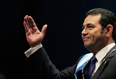 Gvatemalos prezidentu prisaikdintas Jimmy Moralesas
