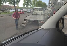 Utenos policija pra&scaron;o padėti atpažinti aferistus