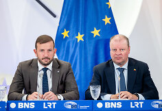 Virginijus Sinkevičius, Saulius Skvernelis