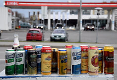 Eksperimento metu nepilnamečiai bandė nusipirkti alkoholinių gėrimų.