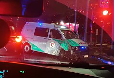 Eismo įvykis Vilniuje – sankryžoje vairuotojas nepraleido policijos pareigūnų