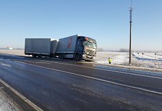 Susidūrė dvi sunkiasvorės transporto priemonės