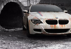 BMW M6 modelį pavertė pamir&scaron;tu rūdžių kalnu