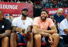 LeBronas Jamesas ir Anthony Davisas