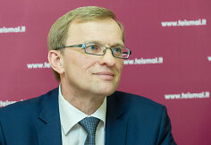 Algimantas Valantinas