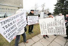 Piketas prie Vilniaus r. savivaldybės