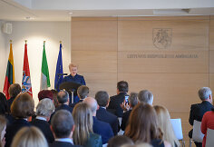 Dalia Grybauskaitė atidarė naują Lietuvos ambasadą Italijoje