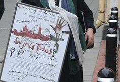 Pasveikinti „La Boheme“ su gimtadieniu ir naujo kiemelio atidarymu susirinko ištikimi draugai