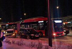 Ozo gatvėje susidūrė keturi automobiliai: vienas jų apvirto ant šono