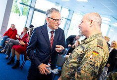 LKI perdavė Vokietijoje išleistas lietuvių autorių knygas Vokietijos brigadai