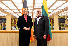 Julija Klėkner, Juozas Olekas