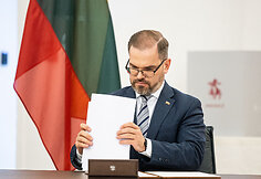 Pasirašyti susitarimai su Lazdijų ir Jurbarko rajono savivaldybėmis dėl poligonų