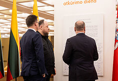 Seimo pirmininko Sauliaus Skvernelio ir užsienio valstybių parlamentų pirmininkų spaudos konferencija
