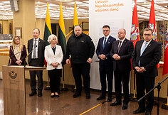 Seimo pirmininko Sauliaus Skvernelio ir užsienio valstybių parlamentų pirmininkų spaudos konferencija