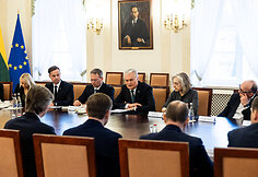 Prezidentas susitiko užsienio politikos ir saugumo klausimams aptarti