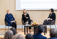 Dalia Grybauskaitė, Margarita Šešelgytė, Tsai Ing-wen