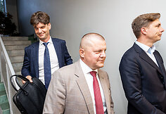 Ignas Vėgėlė, Dainius Gaižauskas