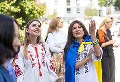 „Dance of Freedom“ vertikalaus šokio pasirodymas Ukrainai