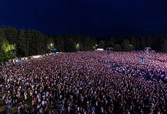 Žiūrovų minia &bdquo;Jaunas kaip Vilnius&ldquo; festivalyje