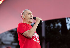 &bdquo;Tauti&scaron;kos giesmės&ldquo; giedojimas Katedros aik&scaron;tėje