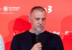 Nikola Vujčičius