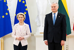 Ursula von der Leyen, Gitanas Nausėda